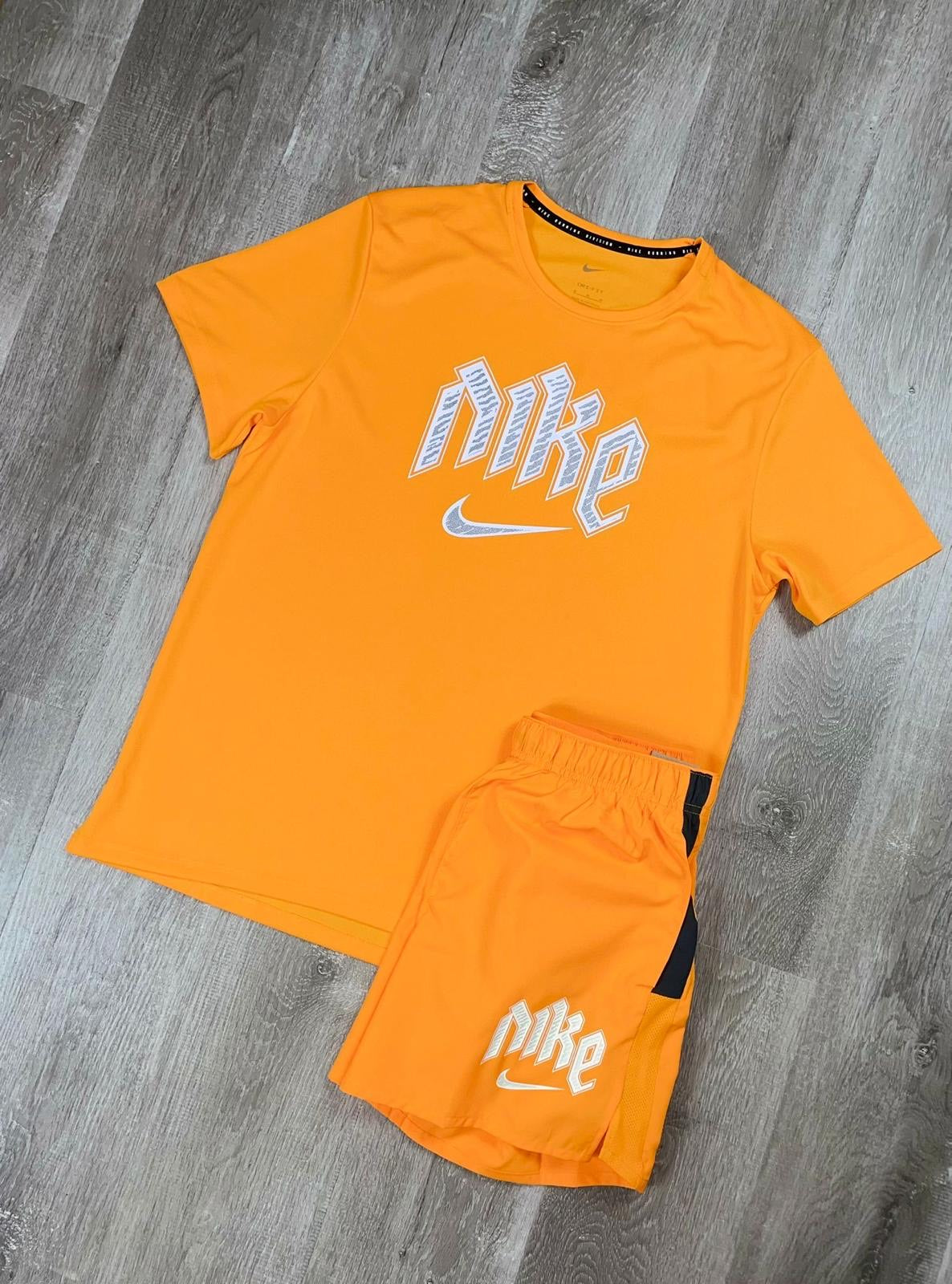 Nike 'Track' Orage Run Division Set