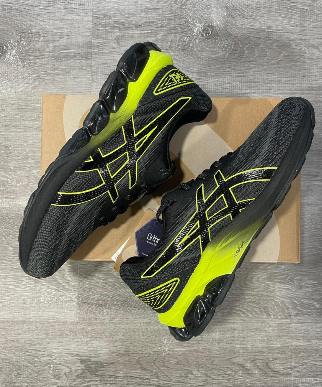 Asics 'Volt' Gel-Quantum 180 VII