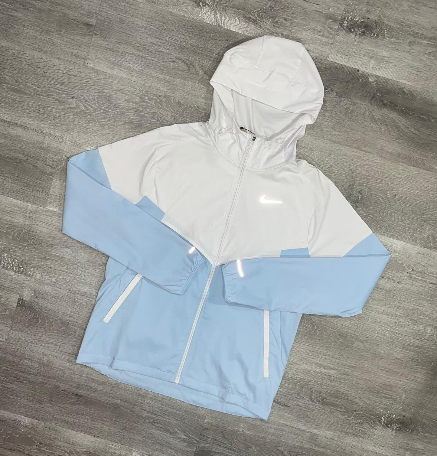 Nike 'Sky Blue' Run Repel UV Windrunner