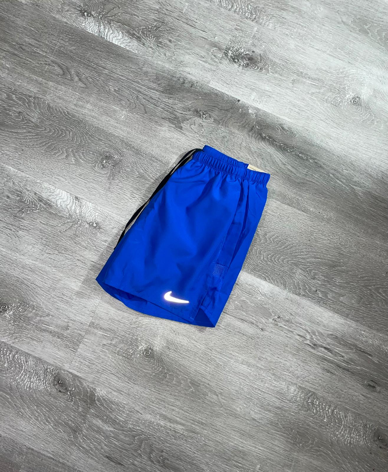 Royal blue hotsell nike shorts